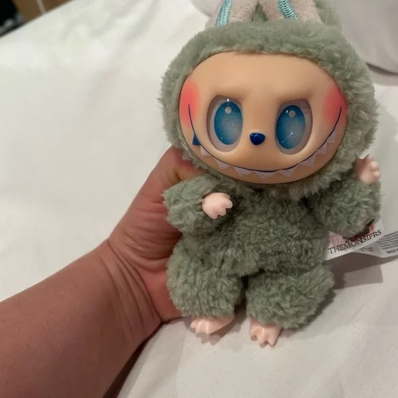 3 Labubu bundle - Picture 4 of 5